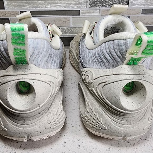 Nike Cosmic Unity SZ 11.0 Mens Basketball Shoes Natural White Grey DA6725 100 - Picture 4 of 8